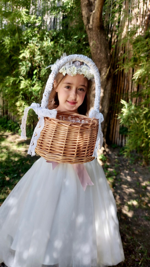 Chiara, the flower girl and one of Filly’s best friend’s child.