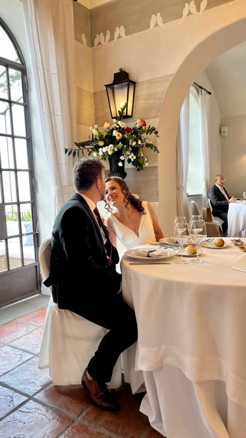 Jay and Filly at the couple's table.